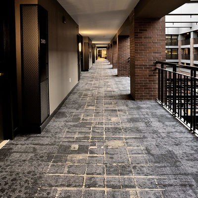 Tapis à motifs personnalisés pour les couloirs des hôtels de luxe et les salles de banquet dans les lieux commerciaux