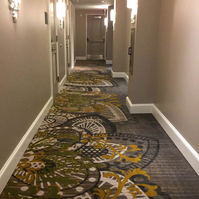 Tapis en laine d'hôtel dans le couloir, artisanal pour les espaces publics et les couloirs de l'hôtel