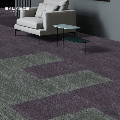 Carreaux de bureau de luxe en nylon de type jacquard en PP pour étage carré 50x50 Qingdao