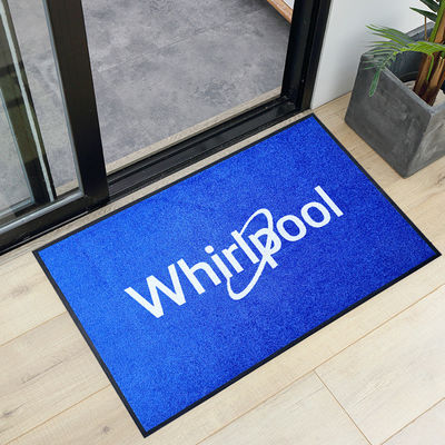 Tapis de gym en gazon synthétique à support en caoutchouc nitrile multifonctionnel avec impression sur mesure