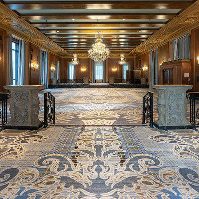Design Abstract Pattern Ligne à l'épreuve du feu Matériau PP Tapis d'hôtel pour salon moderne