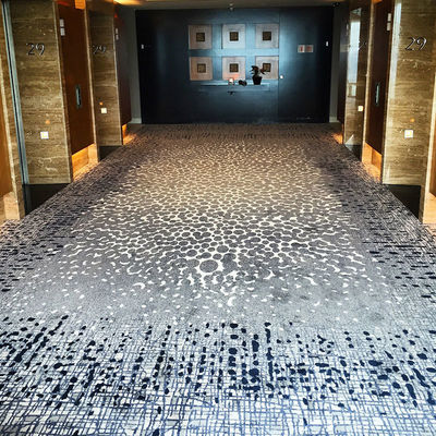 Rouleau de tapis imprimé sur mesure pour hôtels avec fond de pile moyenne et de jute