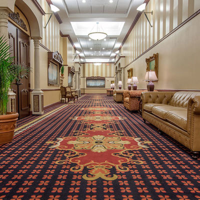 Rouleau de tapis imprimé sur mesure pour hôtels avec fond de pile moyenne et de jute