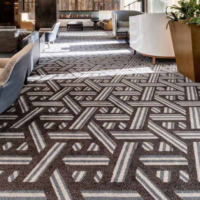 Tapis de sol en laine de luxe à motifs floraux conçus sur mesure pour les hôtels et les cinémas