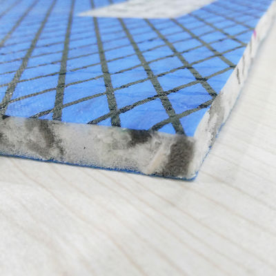 Améliorez votre plancher avec un tapis insonorisé de 0,8 mm à 1 mm d'épaisseur et un style moderne