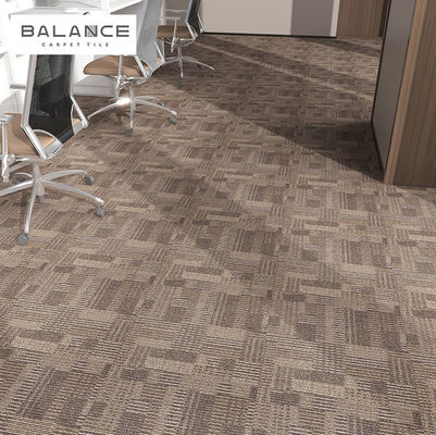 Carreaux de tapis modulaires en PVC renforcés de fibres de verre pour bureaux et commerciaux