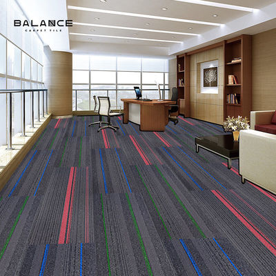 Carreaux de tapis carrés lavables insonorisés de style moderne pour des bureaux commerciaux 25X100