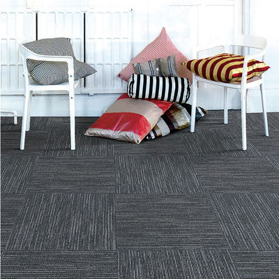 Carreaux de tapis carrés en polypropylène nylon polyester pour le bureau, la cuisine et la décoration de la chambre
