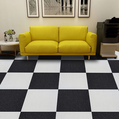 Résumé Pékin Silverstone Acoustique Carpet Noir et Blanc Carreaux tissés Coupe Piles Carpet Carré Chambre à coucher Porte extérieure Golf Prière Matériau PP