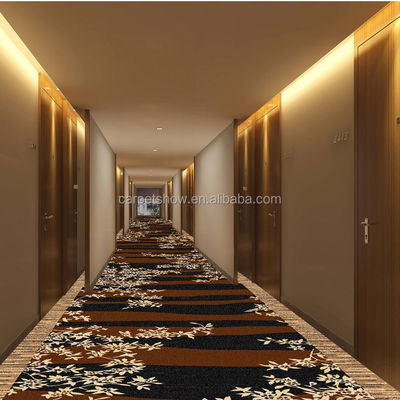 Soutenir les tailles personnalisées Tapis de couloir d'hôtel modernes avec conception de jacquard floral personnalisé