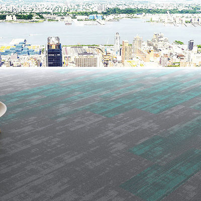 Carpet de haute qualité résistant à l'usure bureau amovible carreaux de sol modernes sûrs PVC carreaux de nylon épais