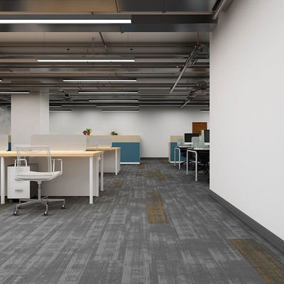 Carpet de haute qualité résistant à l'usure bureau amovible carreaux de sol modernes sûrs PVC carreaux de nylon épais