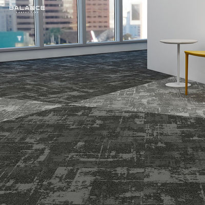 Taille moyenne Trafic lourd style noir 600X600 Carpet Carreaux de bureau Nylon Jacquard Carpet