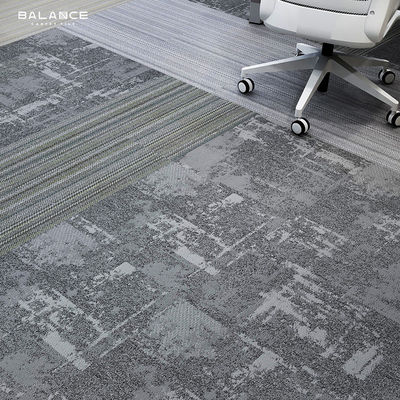 Taille moyenne Trafic lourd style noir 600X600 Carpet Carreaux de bureau Nylon Jacquard Carpet