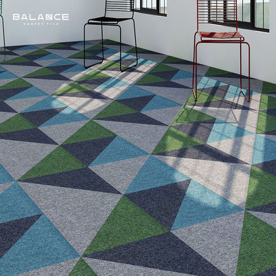 100% nylon carpet de bureau commercial carreaux 50x50 décoration modulaire design moderne