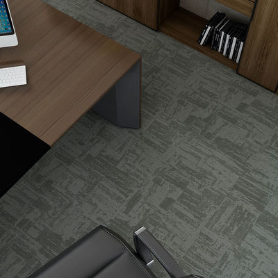Carreaux modulaires pour bureaux commerciaux en nylon en pile en boucle grise avec support en PVC commercial