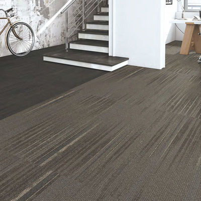 Commercial 18x36in Carpet Moderne Carreaux de Trafic Lourds Carpet Fabrication 100% tapis de nylon Moquette