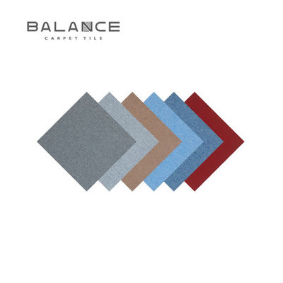 Tissé à la main, tapis de sol en vinyle fabriqués à la machine avec support de bitume commercial en PP rembourré