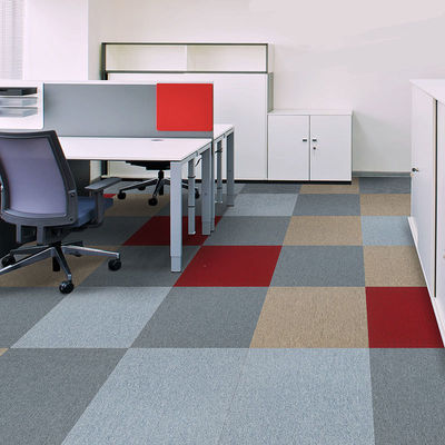 Tissé à la main, tapis de sol en vinyle fabriqués à la machine avec support de bitume commercial en PP rembourré