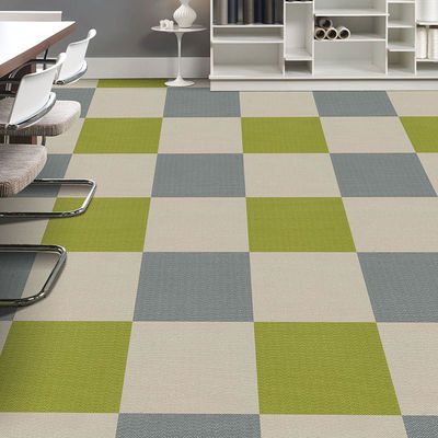 Carpet de haute qualité en nylon PP carreaux commerciaux pour la décoration sur mesure chambre d'hôtel