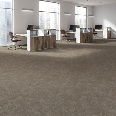 Portals imperméable à l'eau en nylon carré ou rectangulaire PVC modulaire carpet de bureau carreaux 50 * 50cm