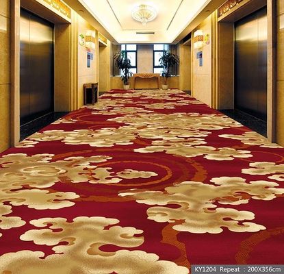 Tapis tissé à la machine avec des piles coupées Construction dans le hall de l'hôtel de luxe 5 étoiles