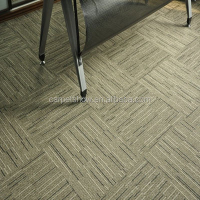 Commercialisation de carreaux modulaires en PVC 100% en polypropylène pour les planchers de prière de bureau