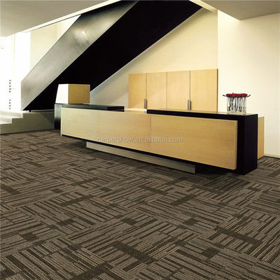 Plancher en vinyle à l'épreuve de l'eau avec support en PVC et motif de pile en boucle à plusieurs niveaux