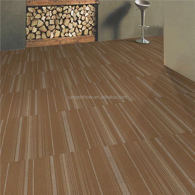 500mm*500mm PP Modulaire Carpet Carreaux de PVC de la machine de soutien Fabriqué Carpet pour la chambre à coucher