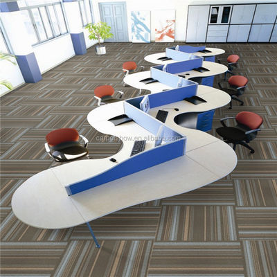 500mm*500mm PP Modulaire Carpet Carreaux de PVC de la machine de soutien Fabriqué Carpet pour la chambre à coucher