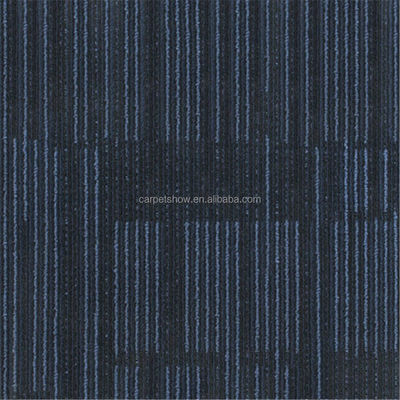 Carreaux de tapis d'exposition en polypropylène 50x50 pour revêtements de sol de bureaux et d'hôtels durables