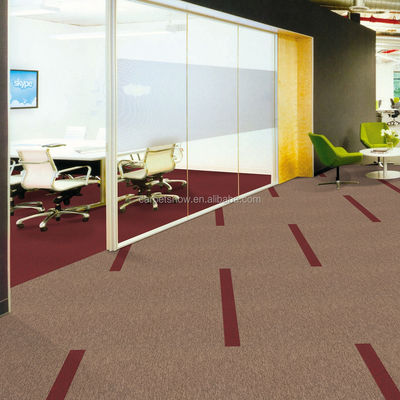 Carreaux de moquette en PVC de surface en PP décoratif pour des bureaux commerciaux