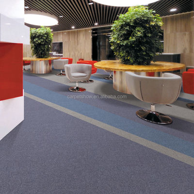 Carreaux de moquette en PVC de surface en PP décoratif pour des bureaux commerciaux