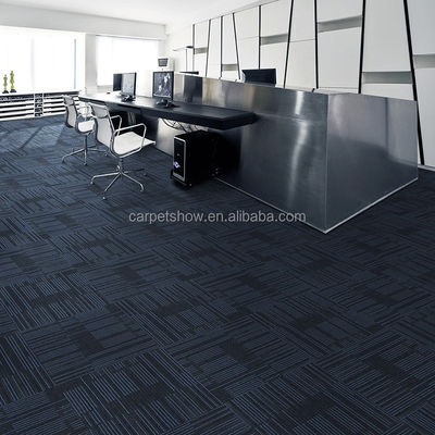 Carreaux de tapis de bureau modernes en PP à 50*50 cm avec une belle couleur
