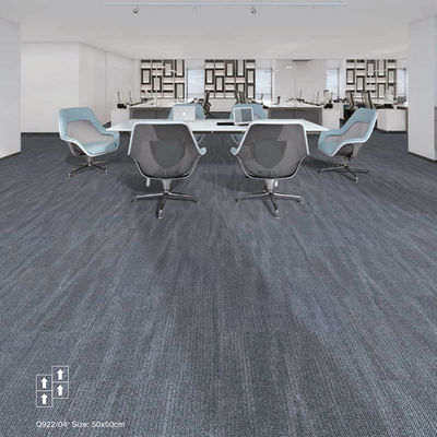 50x50cm Piles moyennes Abstract Pattern Carpet personnalisé pour le design de bureau à domicile moderne