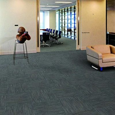 2.5/4.0 mm Hauteur de pile Carreaux de tapis en nylon PP avec support bitumineux de chez Affordable