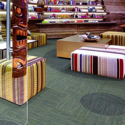 2.5/4.0 mm Hauteur de pile Carreaux de tapis en nylon PP avec support bitumineux de chez Affordable