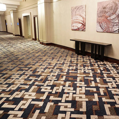 Salle de banquet PET AMIQUE Logo personnalisé Nom Grade PP Chambre d'hôtel Carpet Tiles Impression