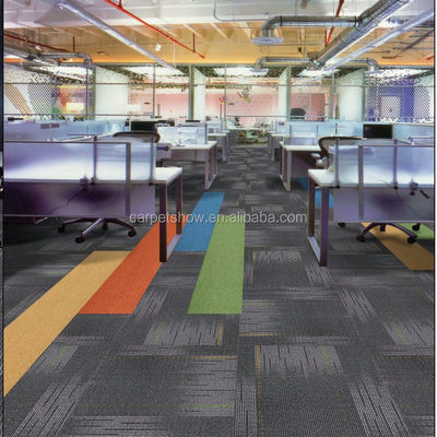 Carreaux de bureau modulaires en nylon de 100 cm avec hauteur de pile de 4,5 mm pour espaces commerciaux