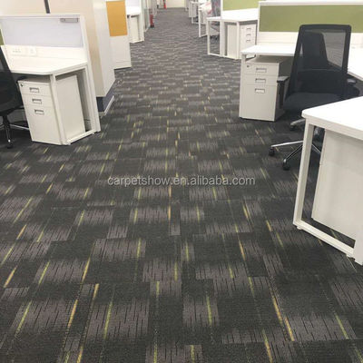 Carreaux de bureau modulaires en nylon de 100 cm avec hauteur de pile de 4,5 mm pour espaces commerciaux