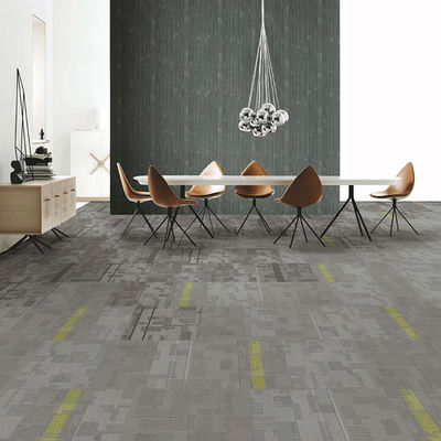Carreaux de moquette pour bureaux commerciaux 100% nylon avec support en fibre de verre PVC