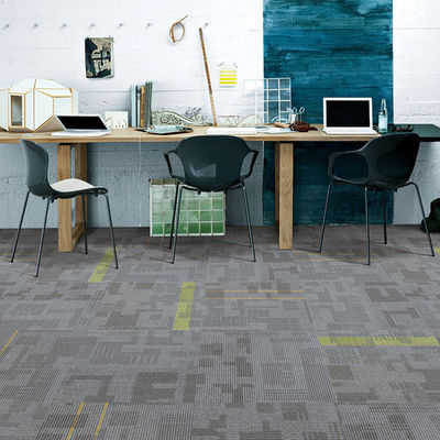 Carreaux de moquette pour bureaux commerciaux 100% nylon avec support en fibre de verre PVC