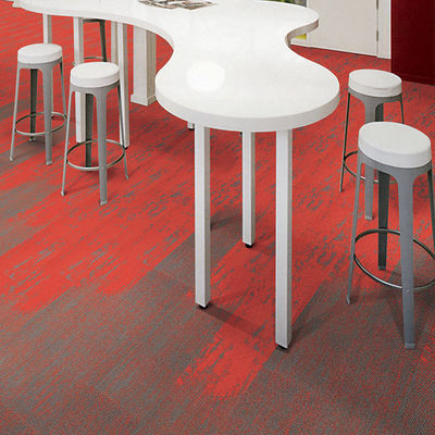 Carreaux de tapis commerciaux de bureau en PVC carré pour le camping