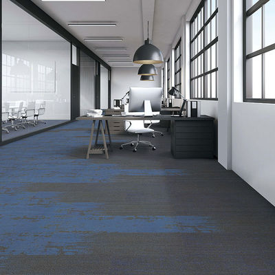 Carreaux de tapis commerciaux de bureau en PVC carré pour le camping