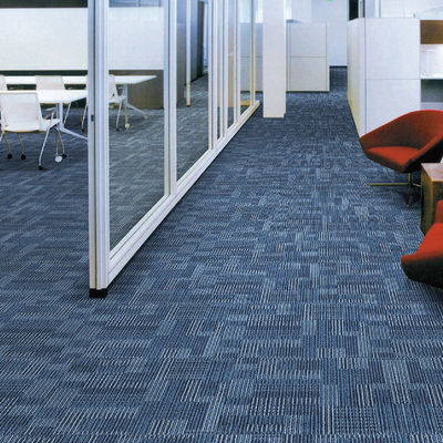 Taille de tufting de 1/12&quot; Carreaux de tapis bleus avec support en PVC et épaisseur totale de 6,0 mm