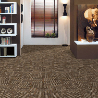 Taille de tufting de 1/12&quot; Carreaux de tapis bleus avec support en PVC et épaisseur totale de 6,0 mm