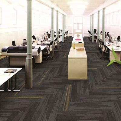 Carreaux de moquette 100% nylon 25cmx100cm pour la décoration du sol des chambres d'hôtel