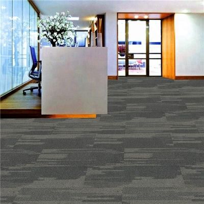 Carreaux de moquette 100% nylon 25cmx100cm pour la décoration du sol des chambres d'hôtel