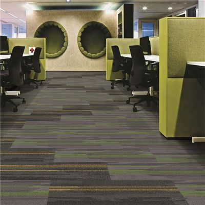 Carreaux de moquette 100% nylon 25cmx100cm pour la décoration du sol des chambres d'hôtel