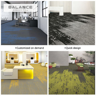Salle de bureau commercial en nylon de style moderne PVC 25*100 Carpet Tile avec design moderne